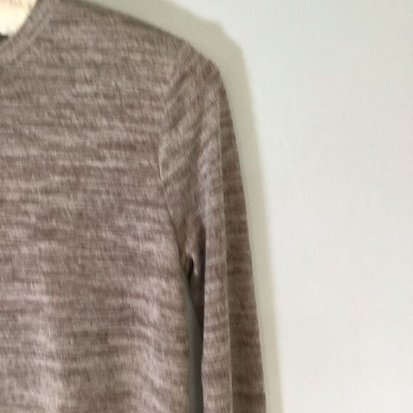 Banana Republic NWOT Lightweight Sweater Long Sleeve Women's Size XS in Taupe - Picture 3 of 11